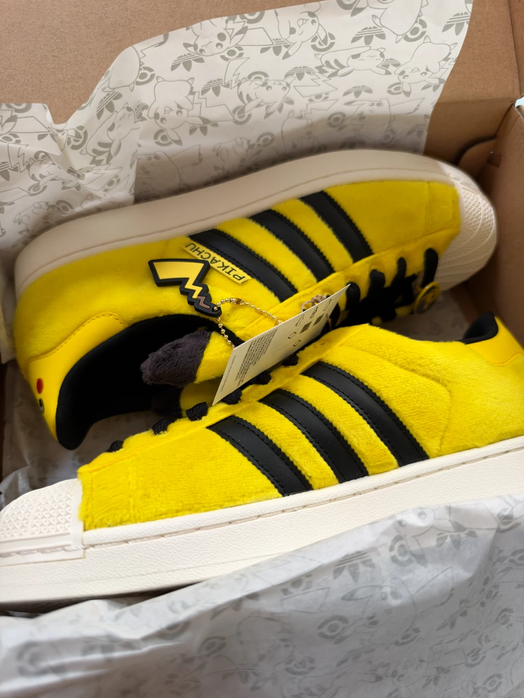 Adidas Superstar Pikachu Sneaker 10