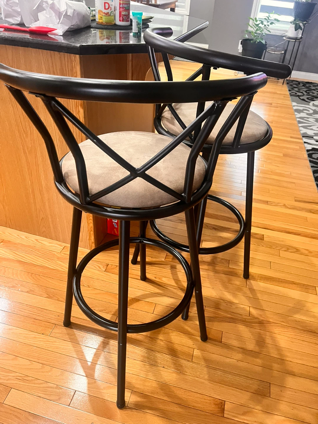 Set of two black metal bar stools - photo 2