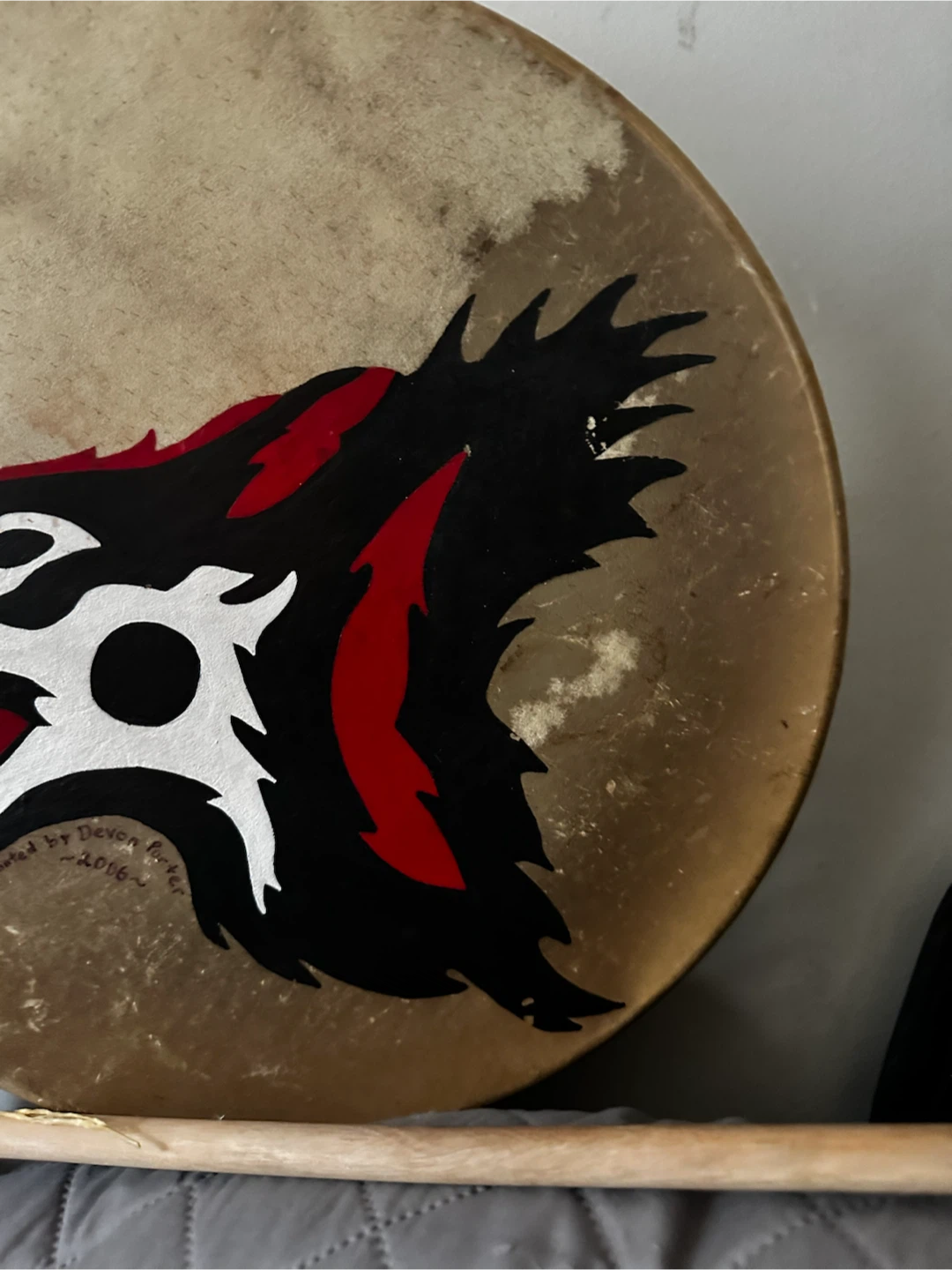 Authentic 2006 Signed Native Wolf Hand Drum - photo 3