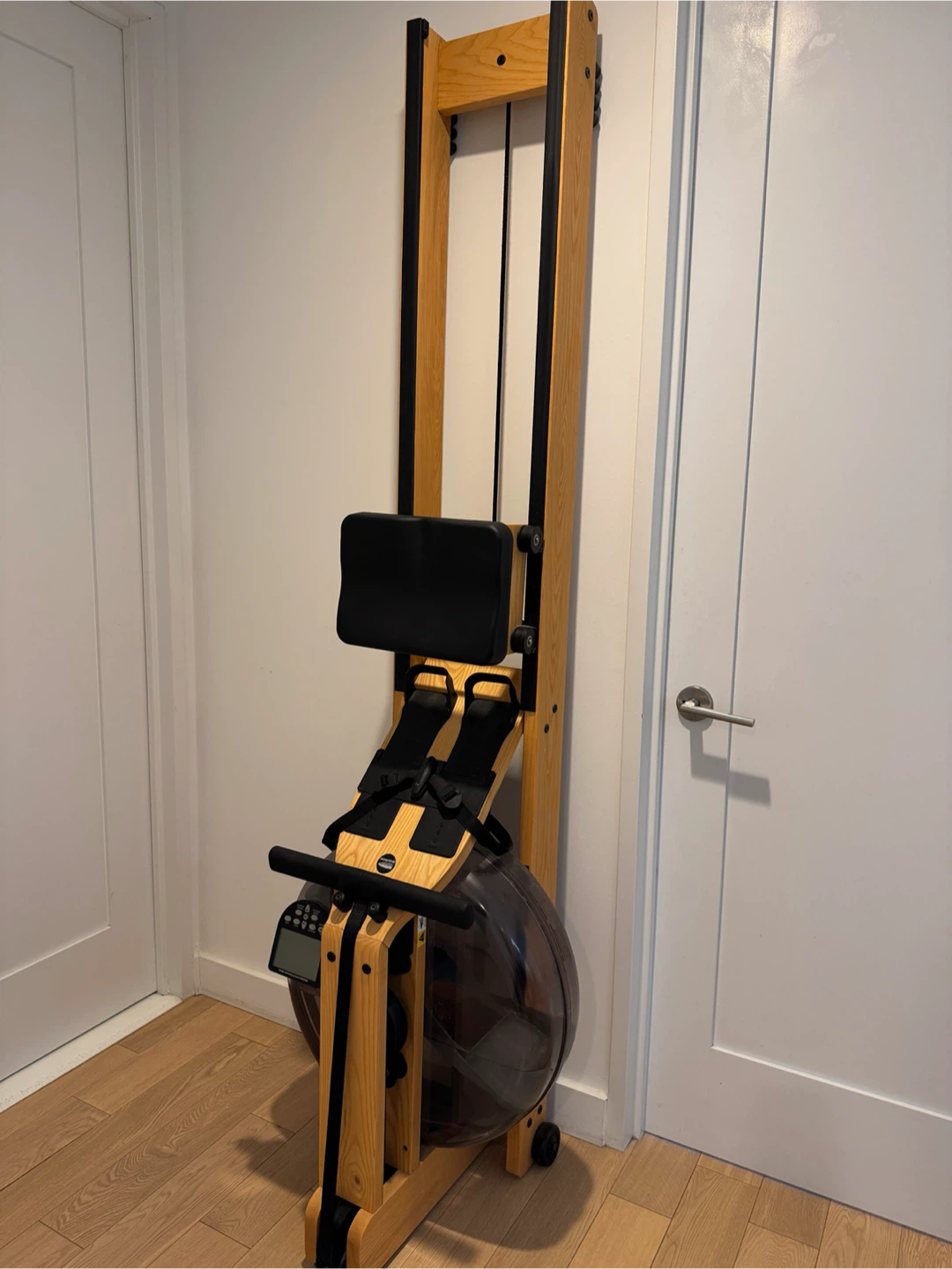 WaterRower Original Oak Rowing Machine – Excellent Condition
