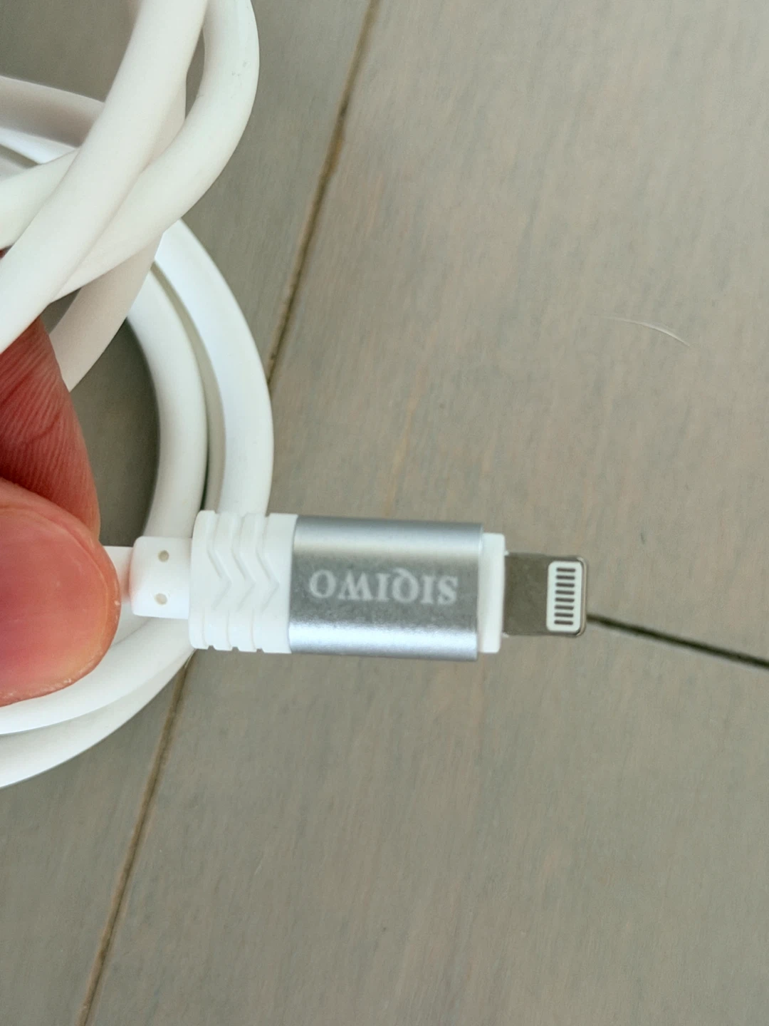Câble adaptateur Omiqis Lightning vers auxiliaire 3,5 mm - photo 2