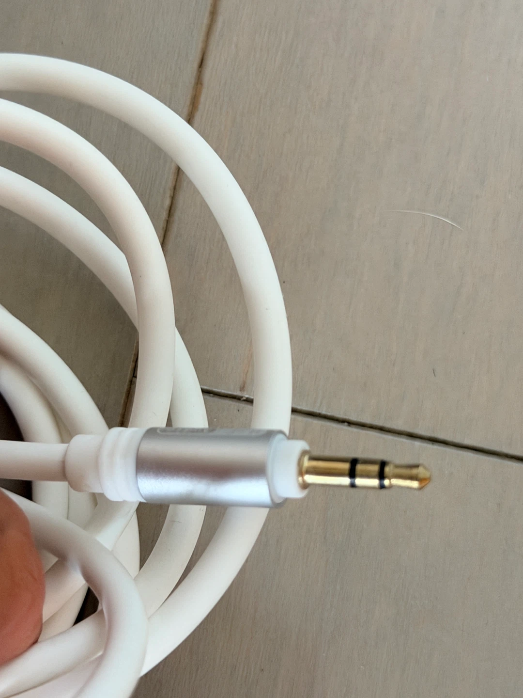 Câble adaptateur Omiqis Lightning vers auxiliaire 3,5 mm - photo 3