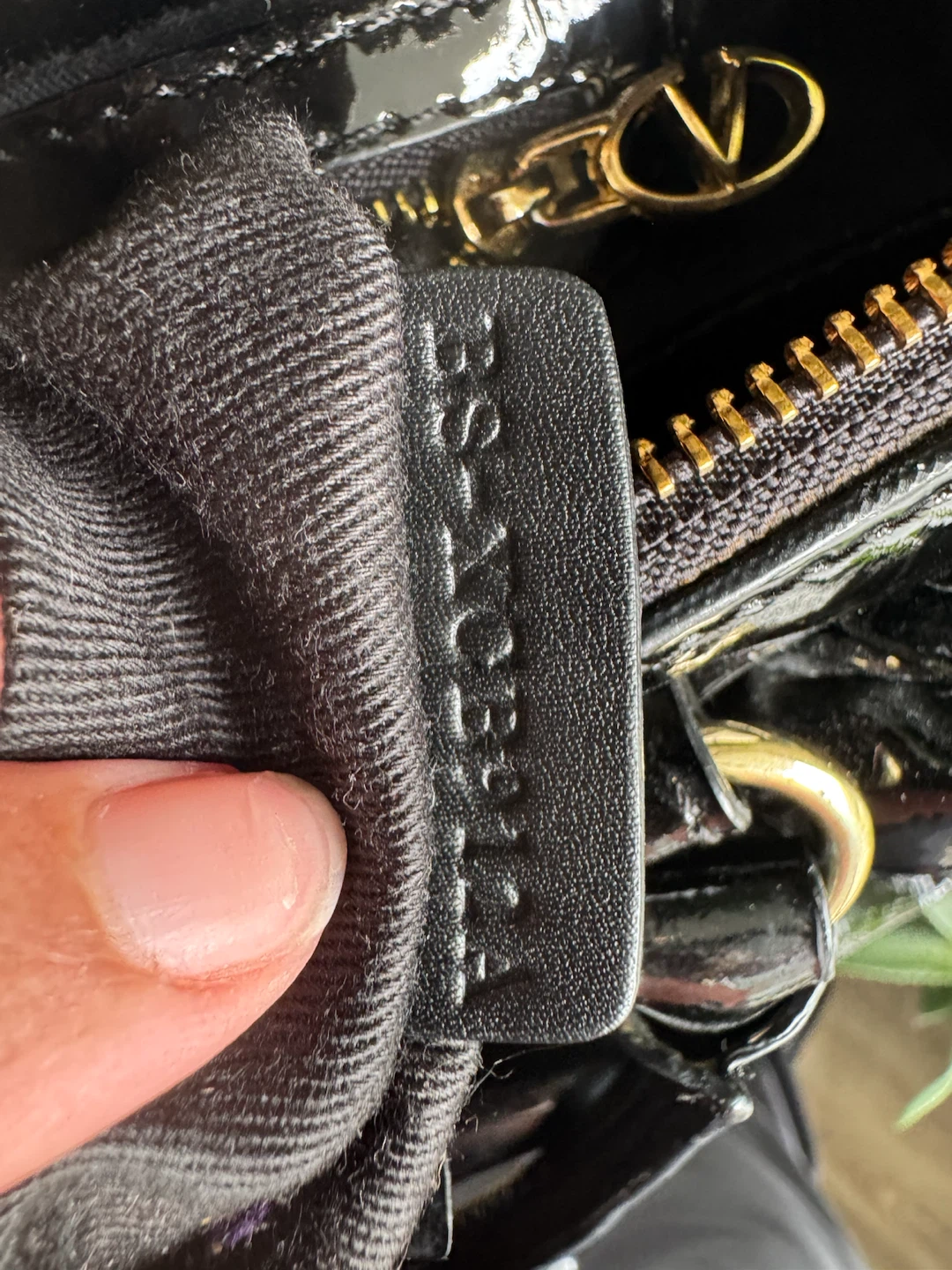 Valentino Garavani Black Patent Leather Handbag - photo 5