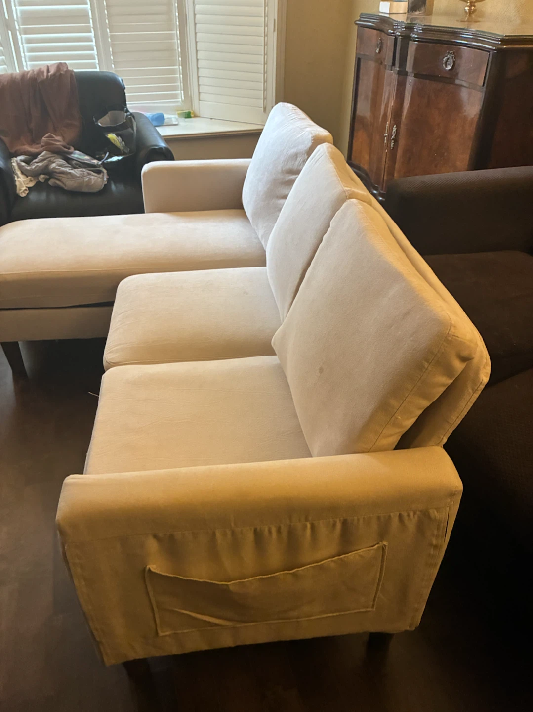 Cream coloured sofa with chaise - photo 2