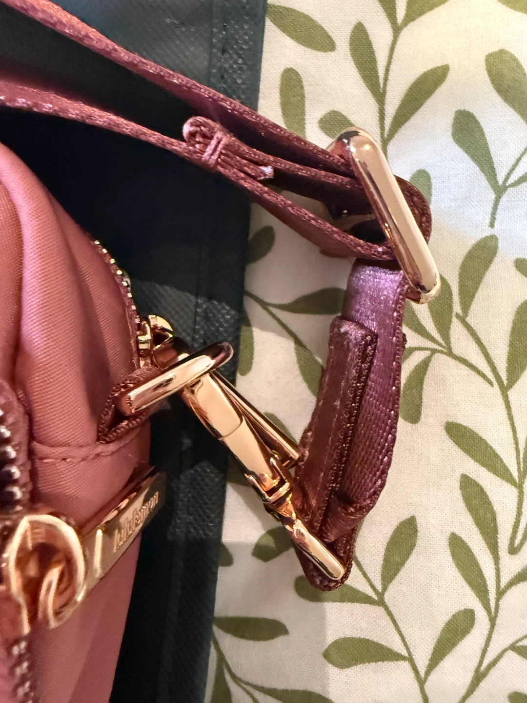 Lululemon Everywhere Crossbody Bag 2L Toasted Pink - photo 4