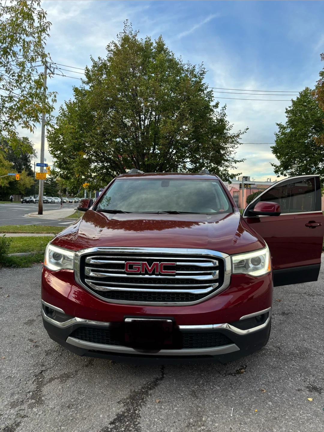 GMC Acadia SUV 2017 - photo 2