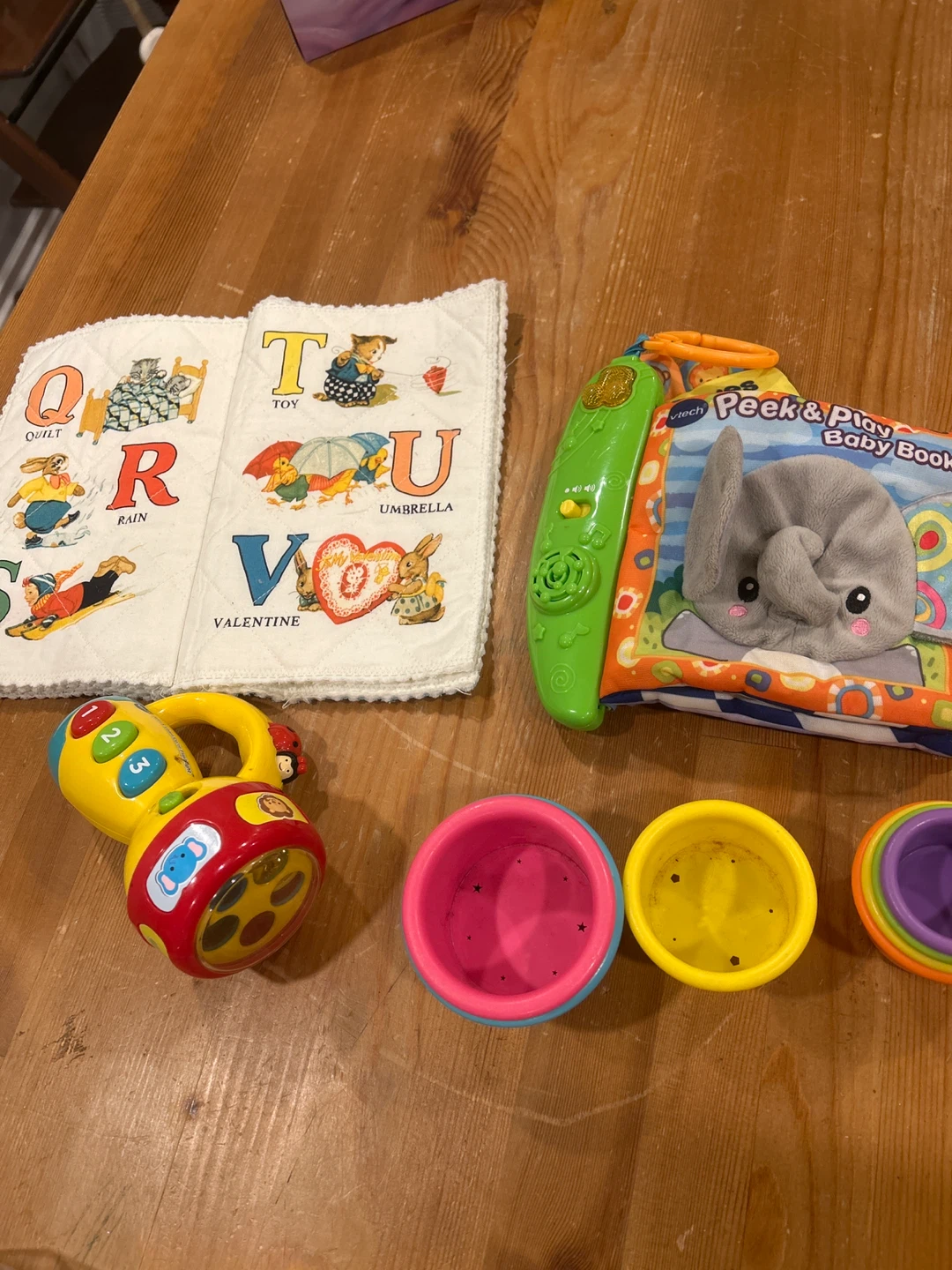 Baby Toy Bundle - VTech Peek & Play Book and Alphabet Book - photo 3