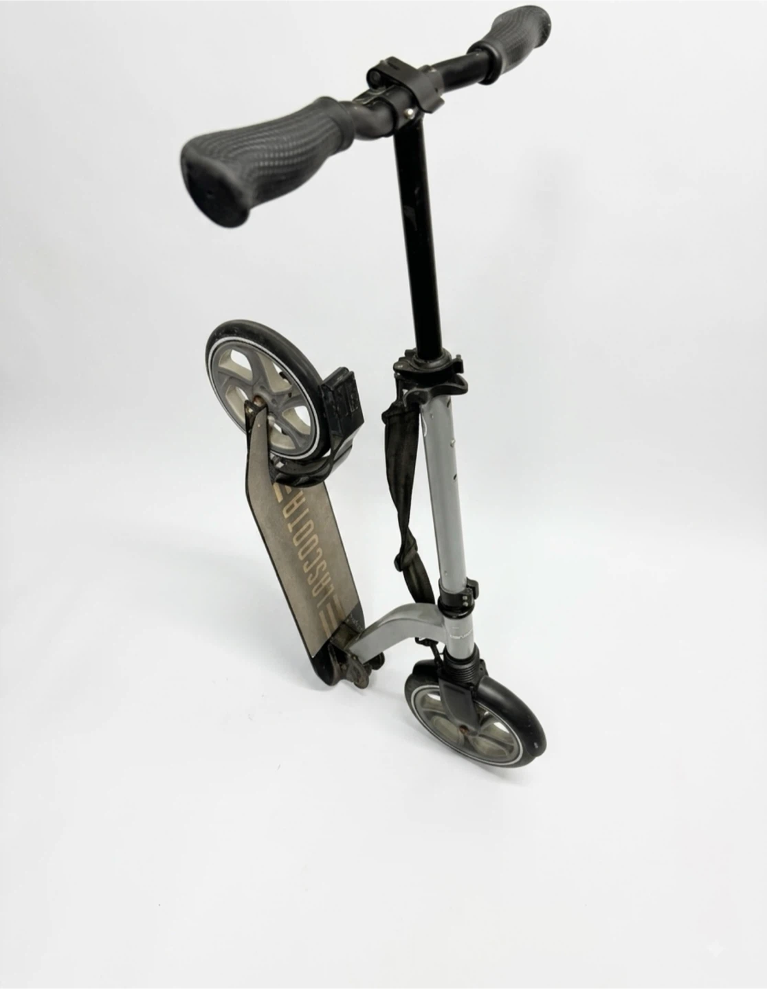LASCOOTA Kick Scooter: Foldable, Adjustable Handlebar - photo 2