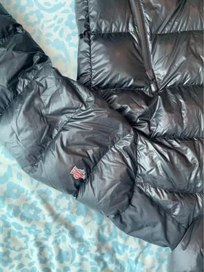 Moncler black down jacket - photo 3
