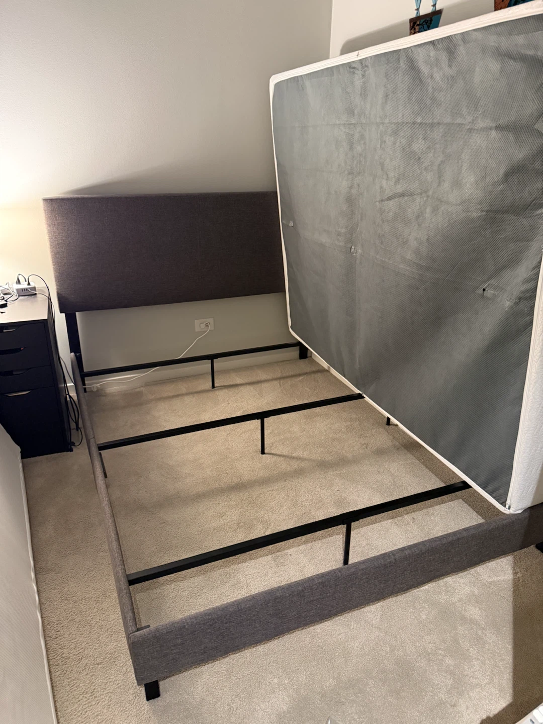 Queen Size Mattress, Box Spring and Bed Frame - photo 5
