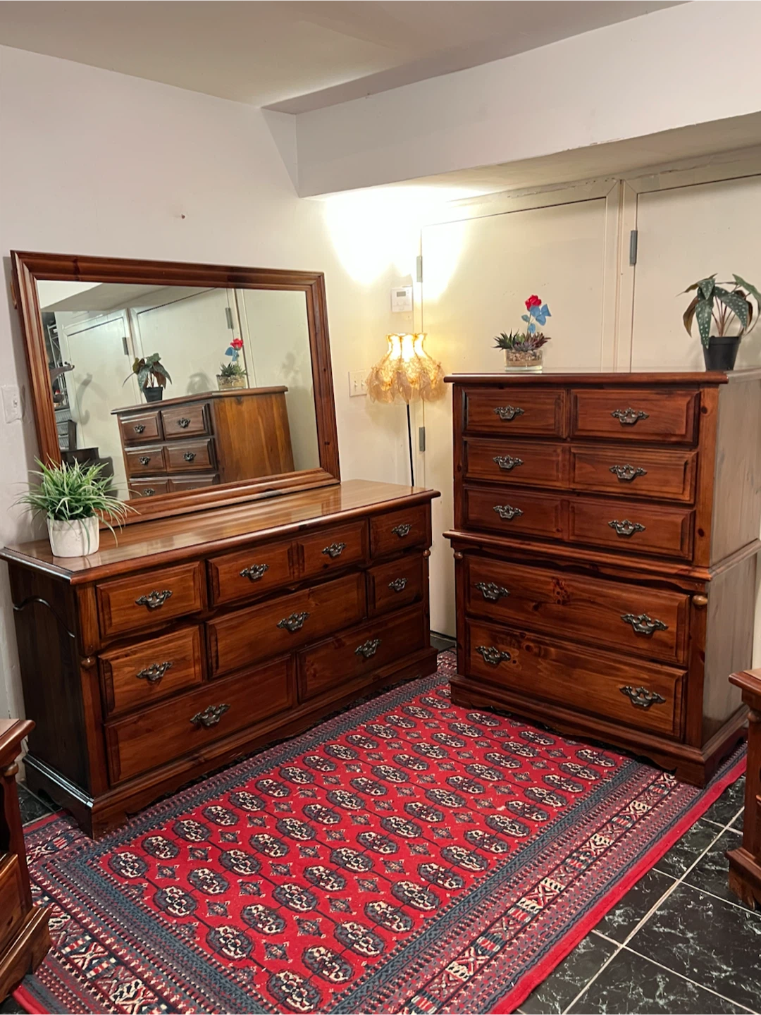 Bedroom Set 5-Piece Dressers Nightstands & Mirror Delivery Extra - photo 2