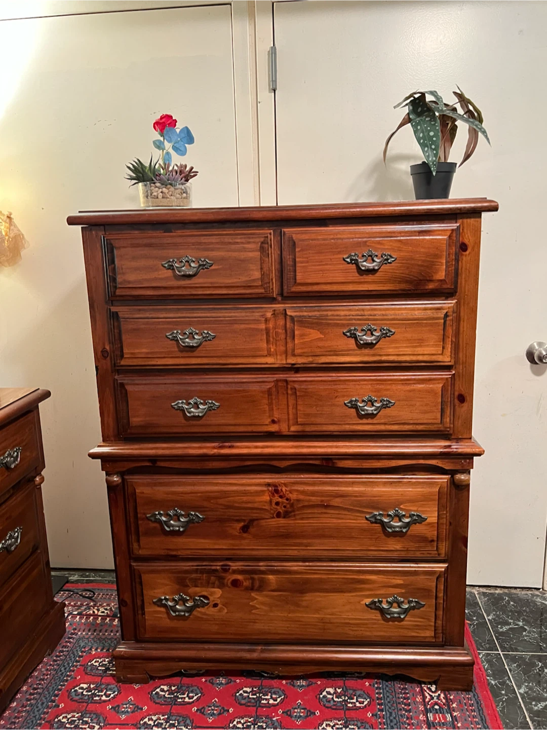 Bedroom Set 5-Piece Dressers Nightstands & Mirror Delivery Extra - photo 3