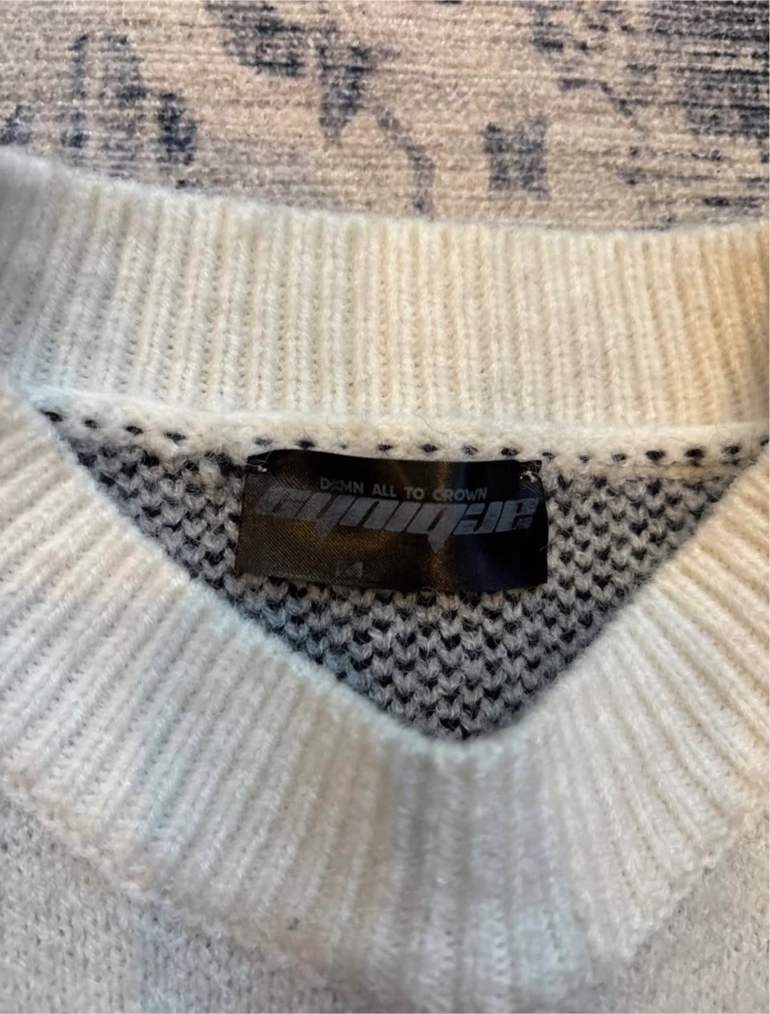 Cynique Black and White Graphic Sweater - photo 2
