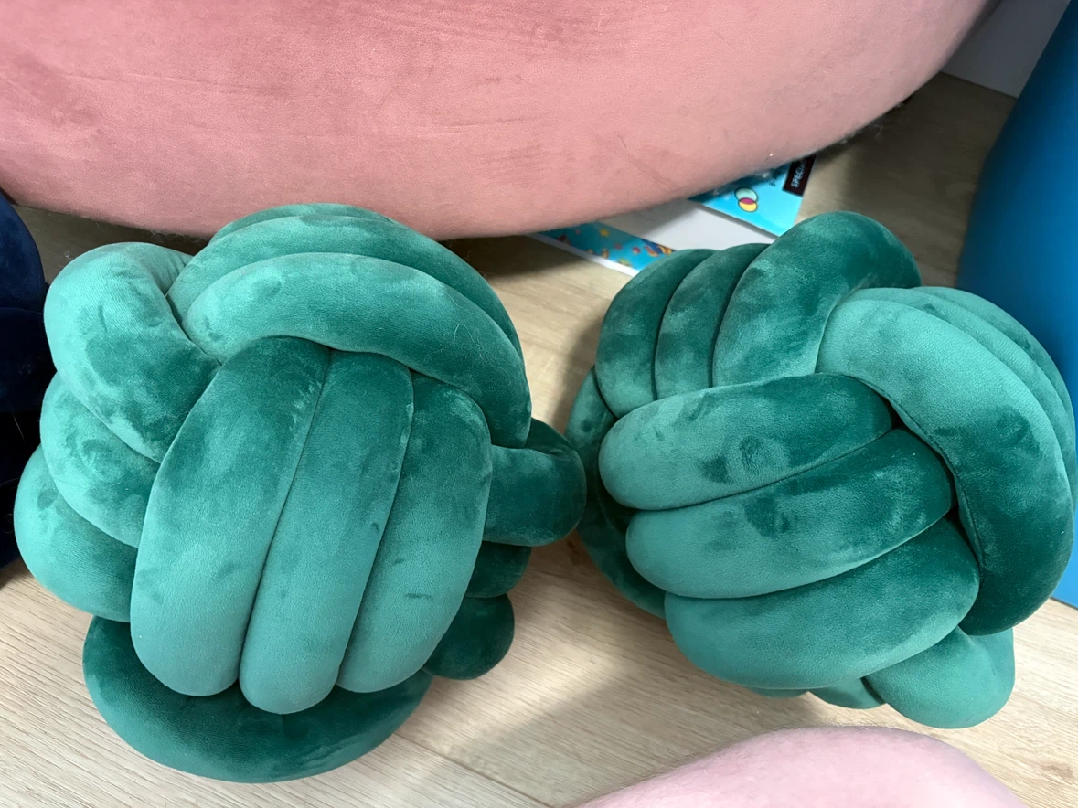 Set of 4 Knot Pillows in Navy and Green