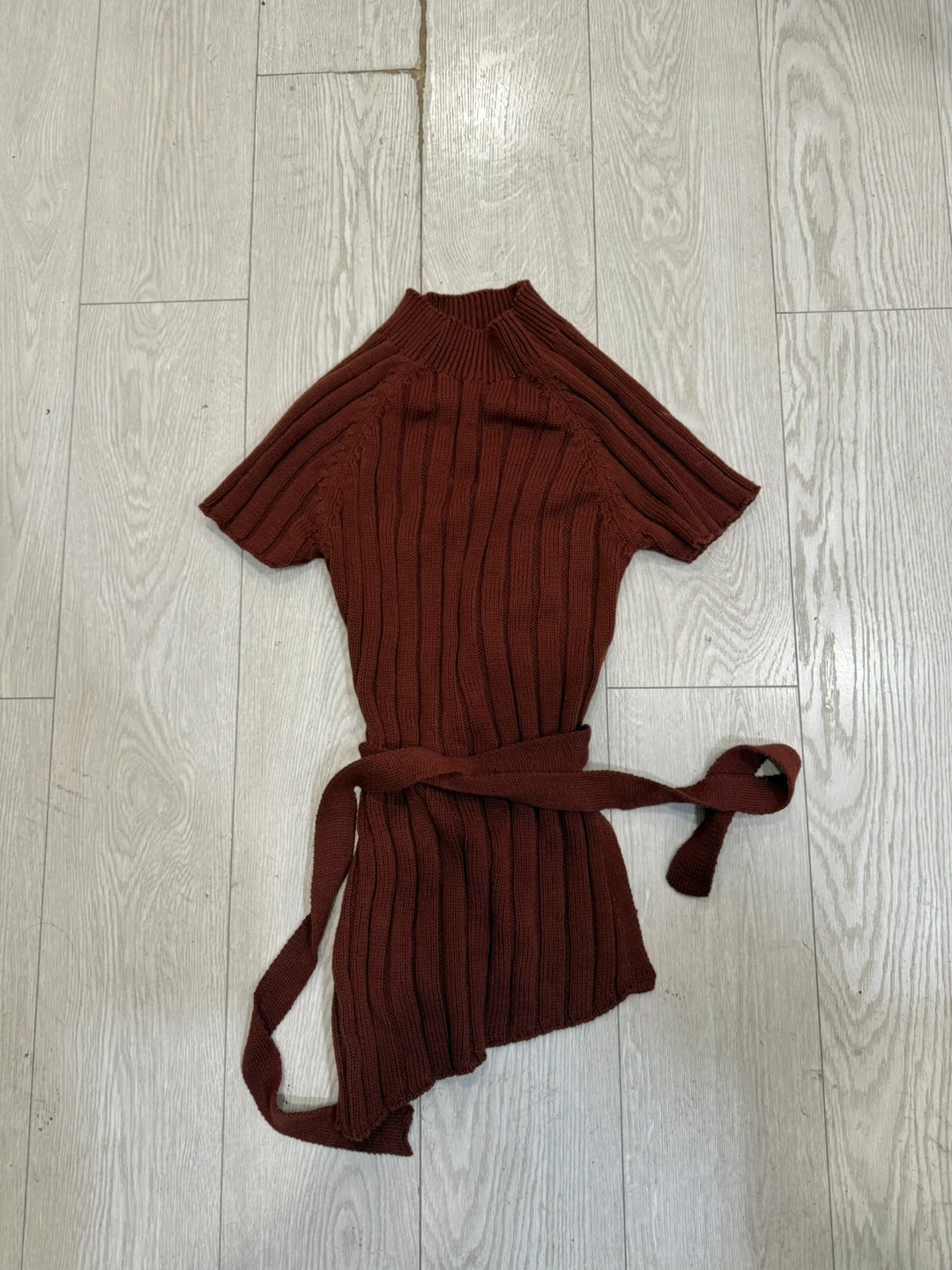 Burgundy / Wine Red Ribbed Short Sleeve Knit Top with Waist Tie