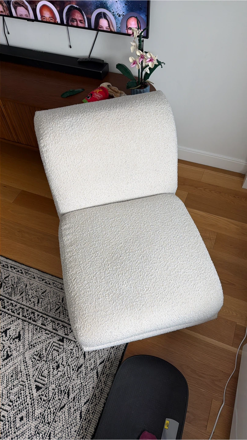 boucle swivel accent chair. - photo 4