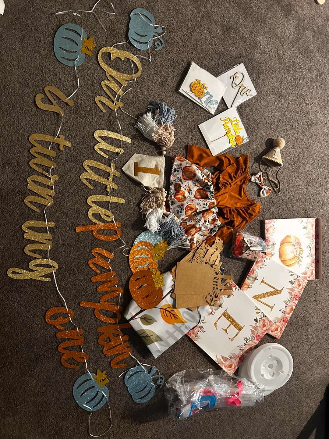 First Birthday Pumpkin Theme Party Set - photo 3