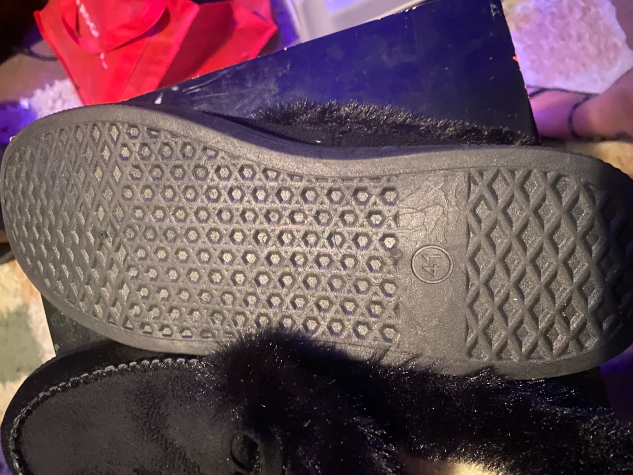 Black Faux Fur Lined booties Size 41 - photo 2