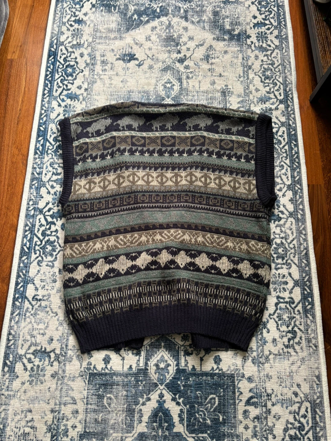 Legendary Patterned Knit Vest - Large - photo 4