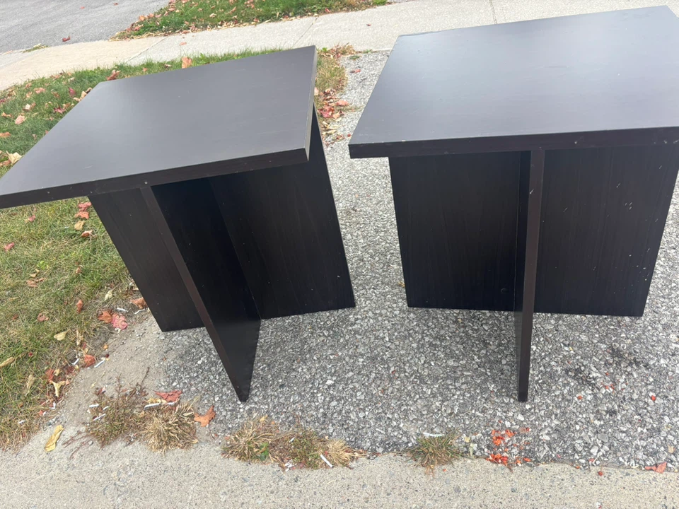 Set of 2 Dark Brown Side Tables