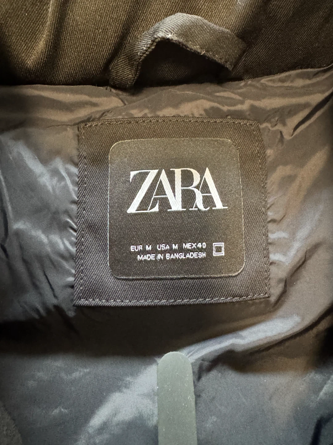 Zara black puffer vest - photo 2