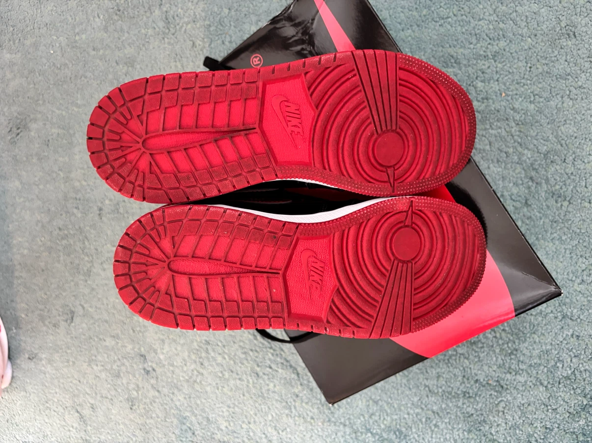 Air Jordan 1 Retro High OG GS Patent Bred - photo 5