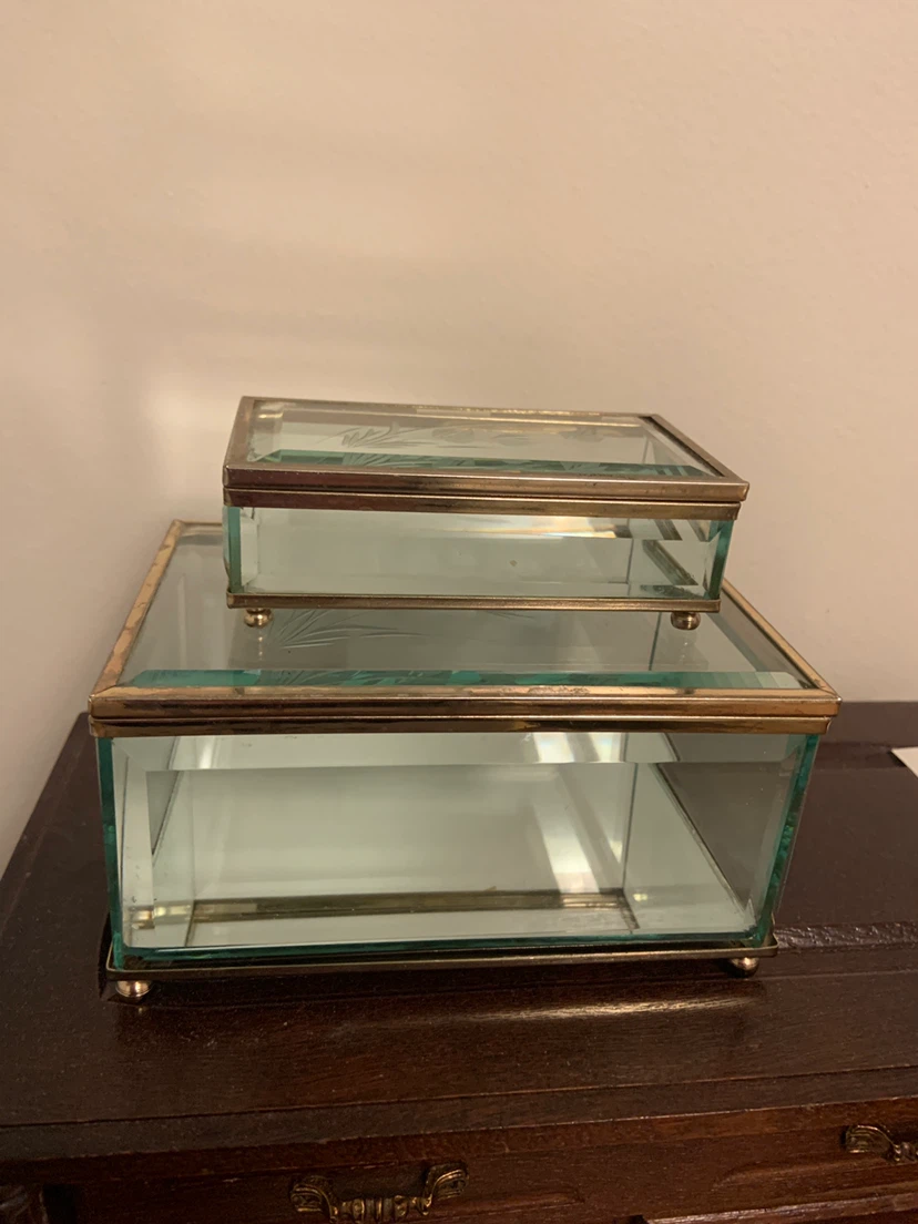 Set of two vintage etched glass and brass jewelry boxes - photo 5