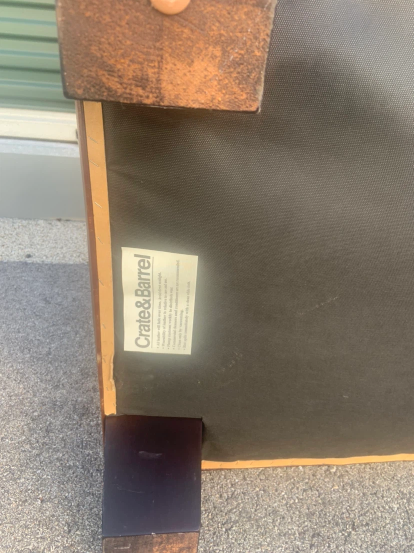 Crate & Barrel Leather Tufted Ottoman - photo 2