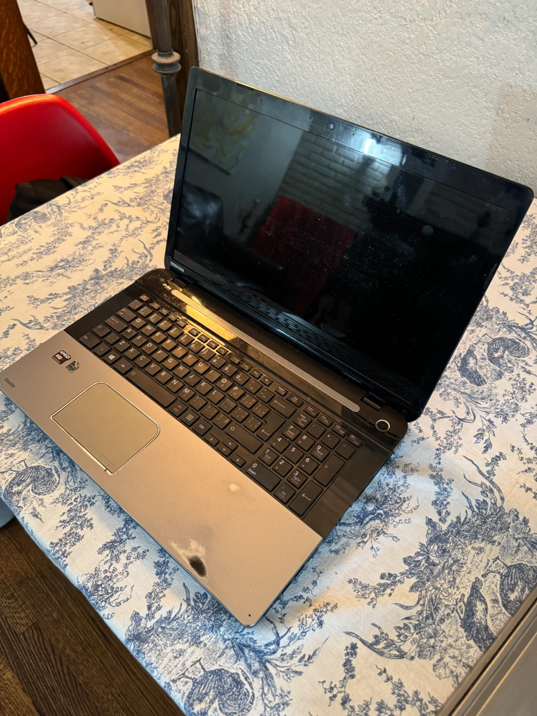 Toshiba Satellite Laptop (Read Description) - photo 2