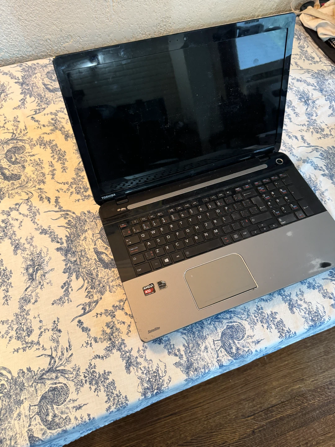 Toshiba Satellite Laptop (Read Description) - photo 3