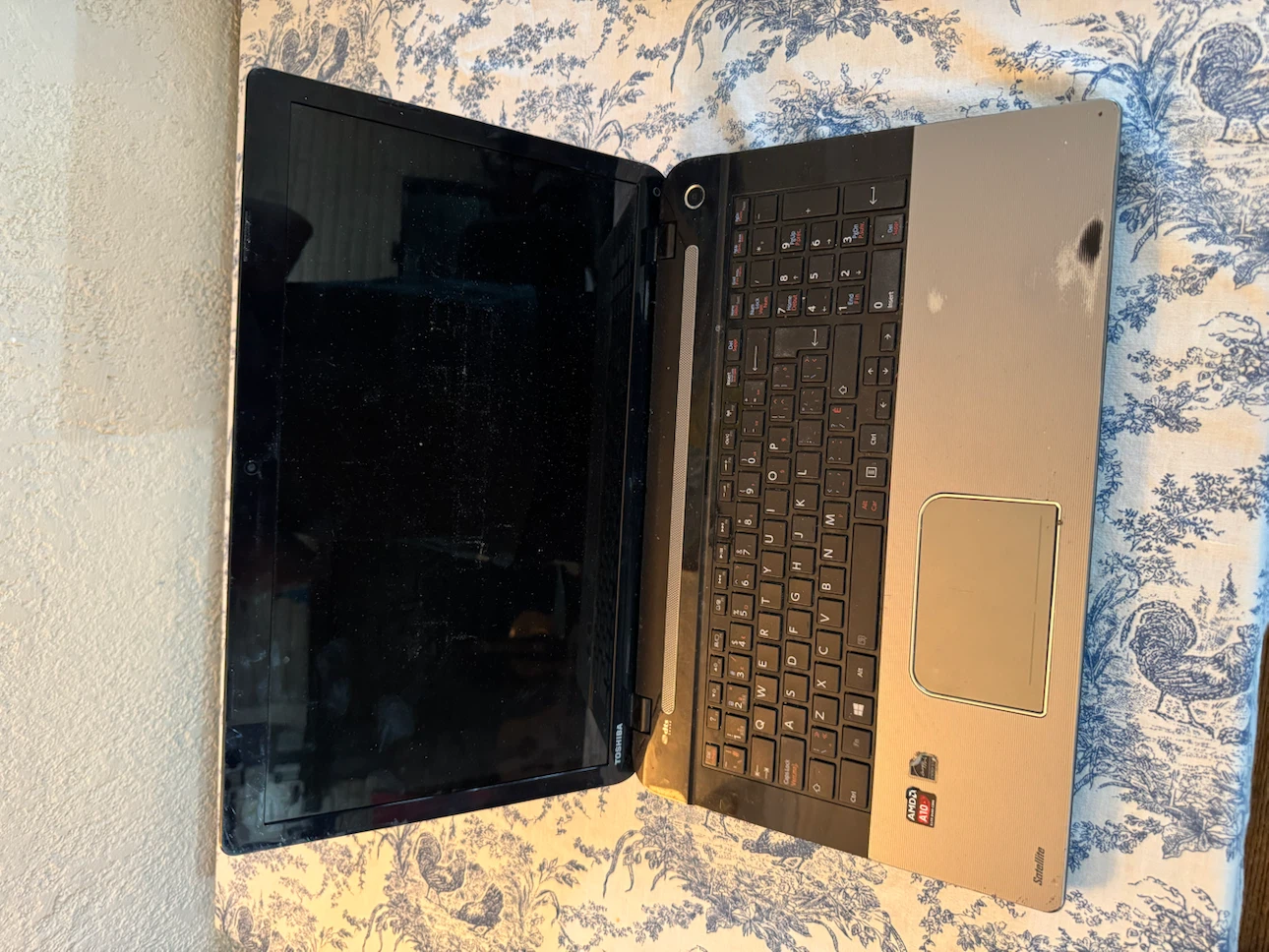 Toshiba Satellite Laptop (Read Description) - photo 4