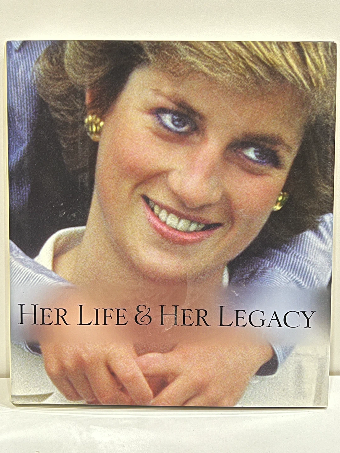 People Diana Magazine & Her Life & Her Legacy Book - photo 2