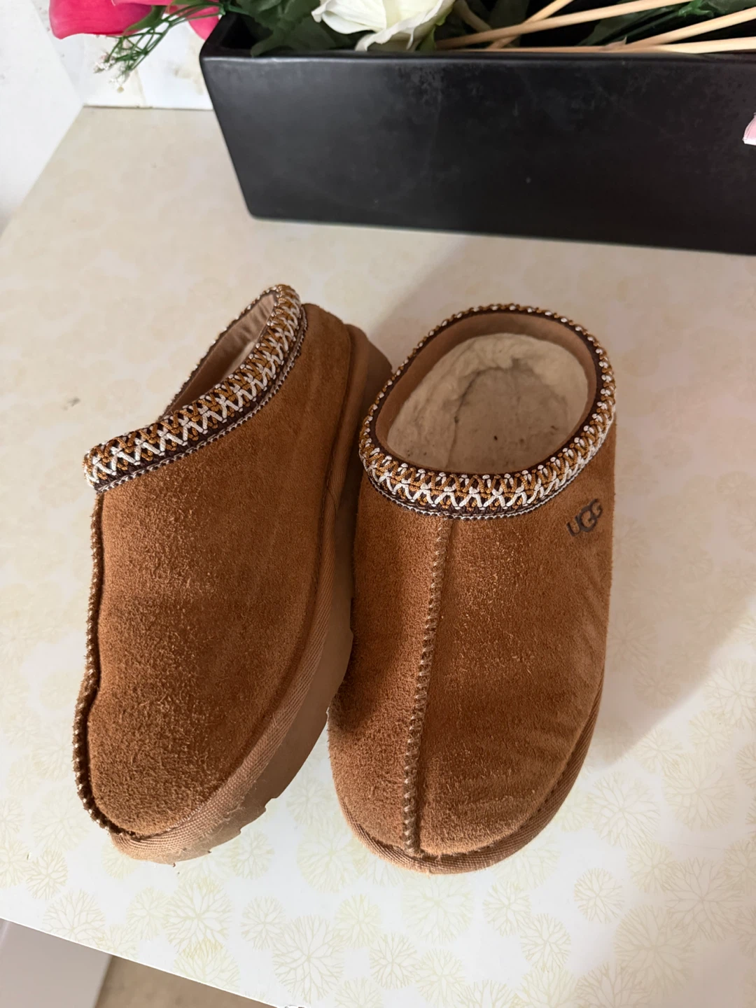 UGG kids size 1