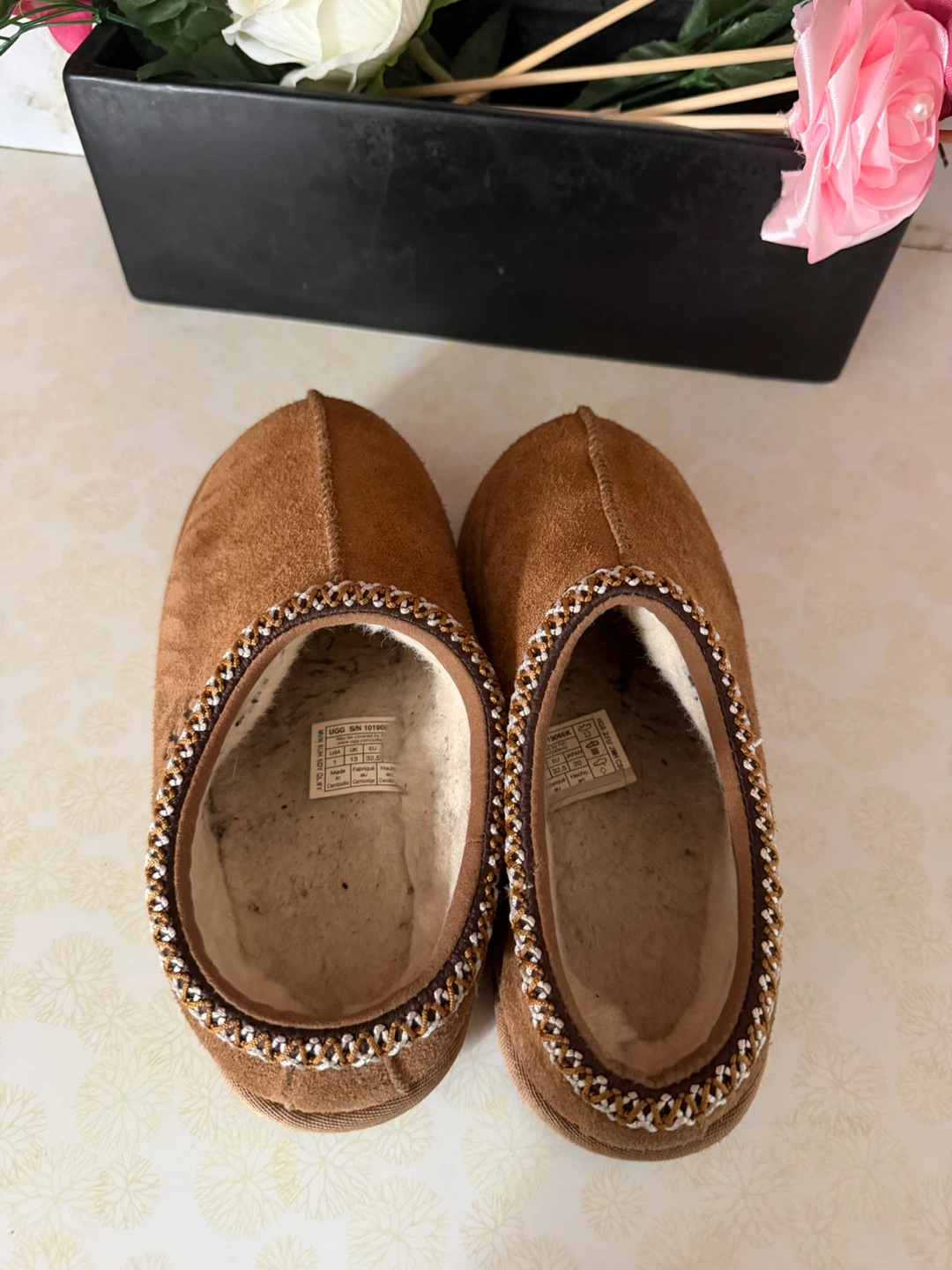 UGG kids size 1 - photo 2