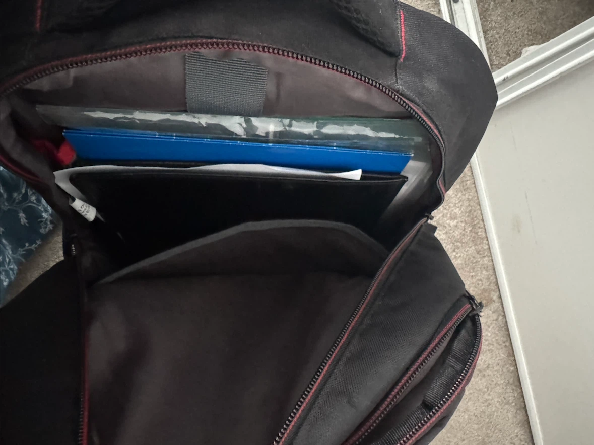 Lenovo Laptop Backpack - photo 4
