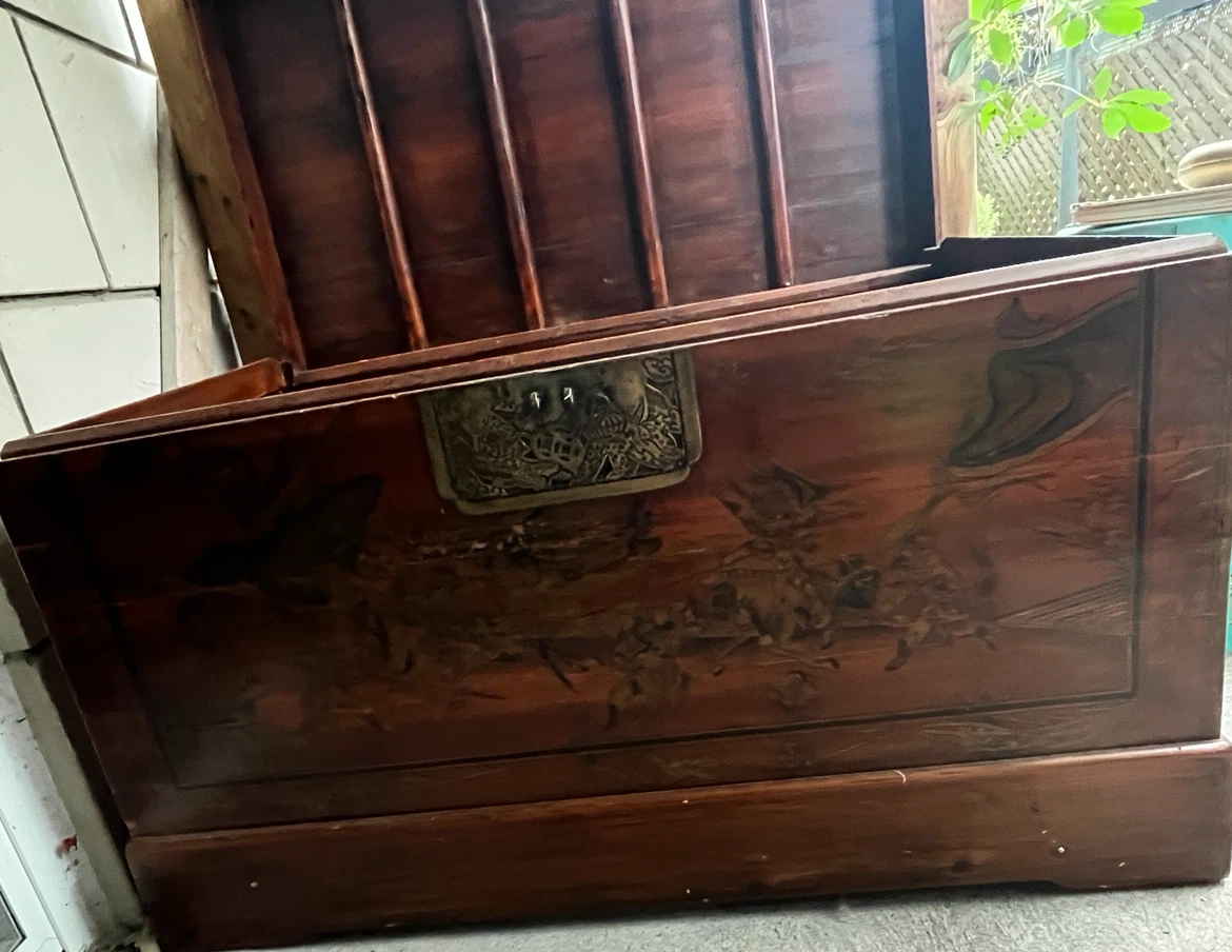 Vintage Chinese Style Wooden Storage Chest - photo 3