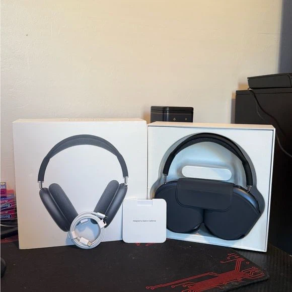Apple AirPods Max Space Grey