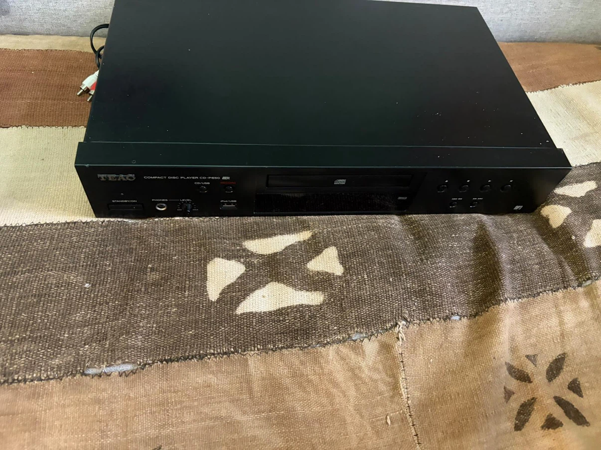 TEAC CD-P650 Compact Disc Player - photo 2