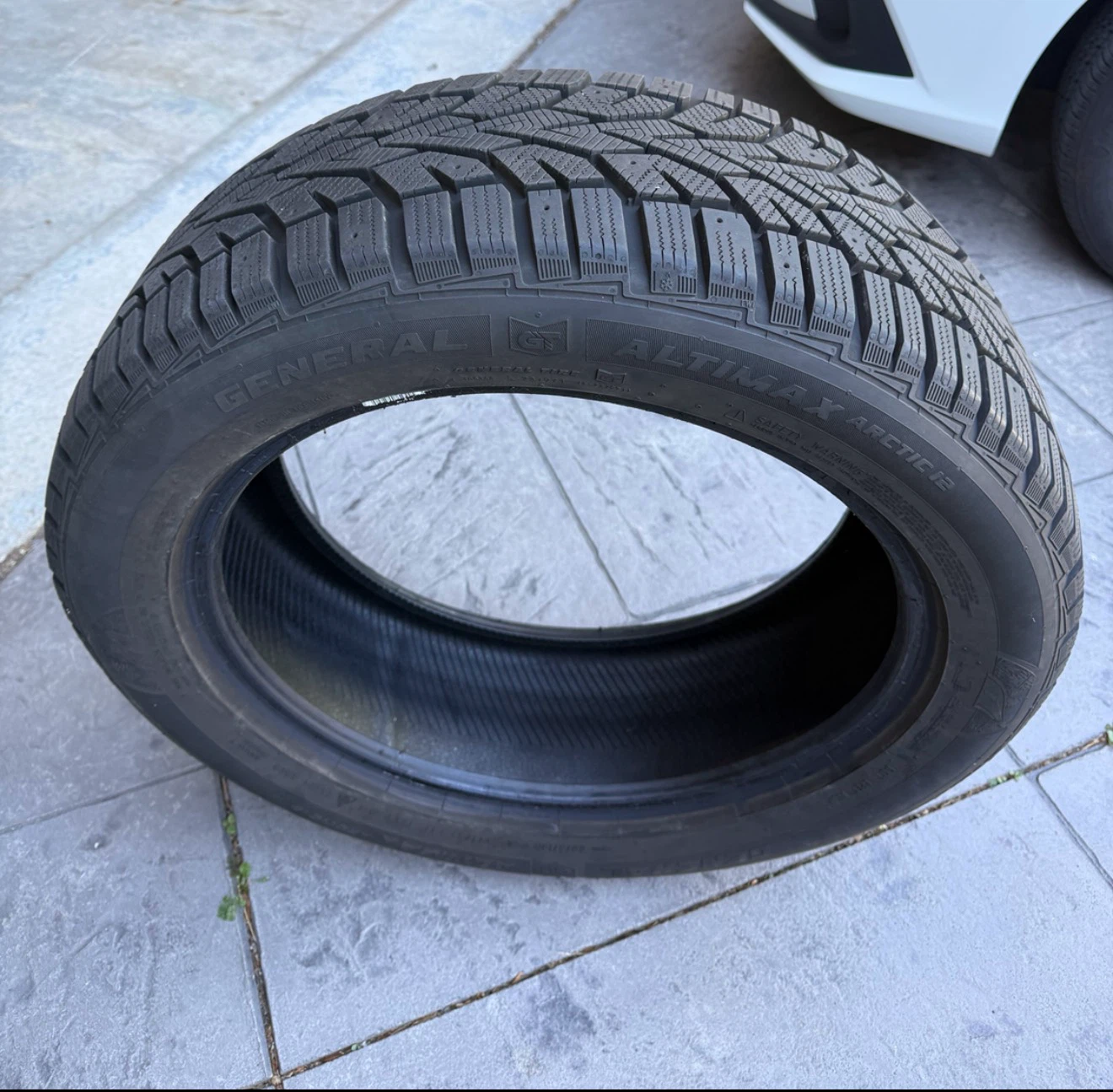 General Altimax Arctic 12 Winter Tire 225/55 R19 - photo 3