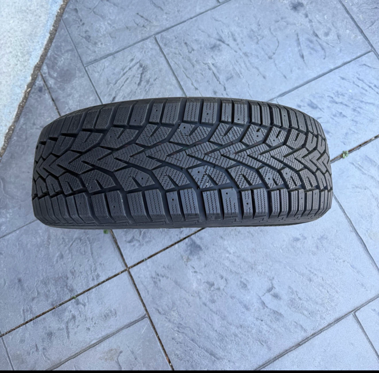 General Altimax Arctic 12 Winter Tire 225/55 R19 - photo 4