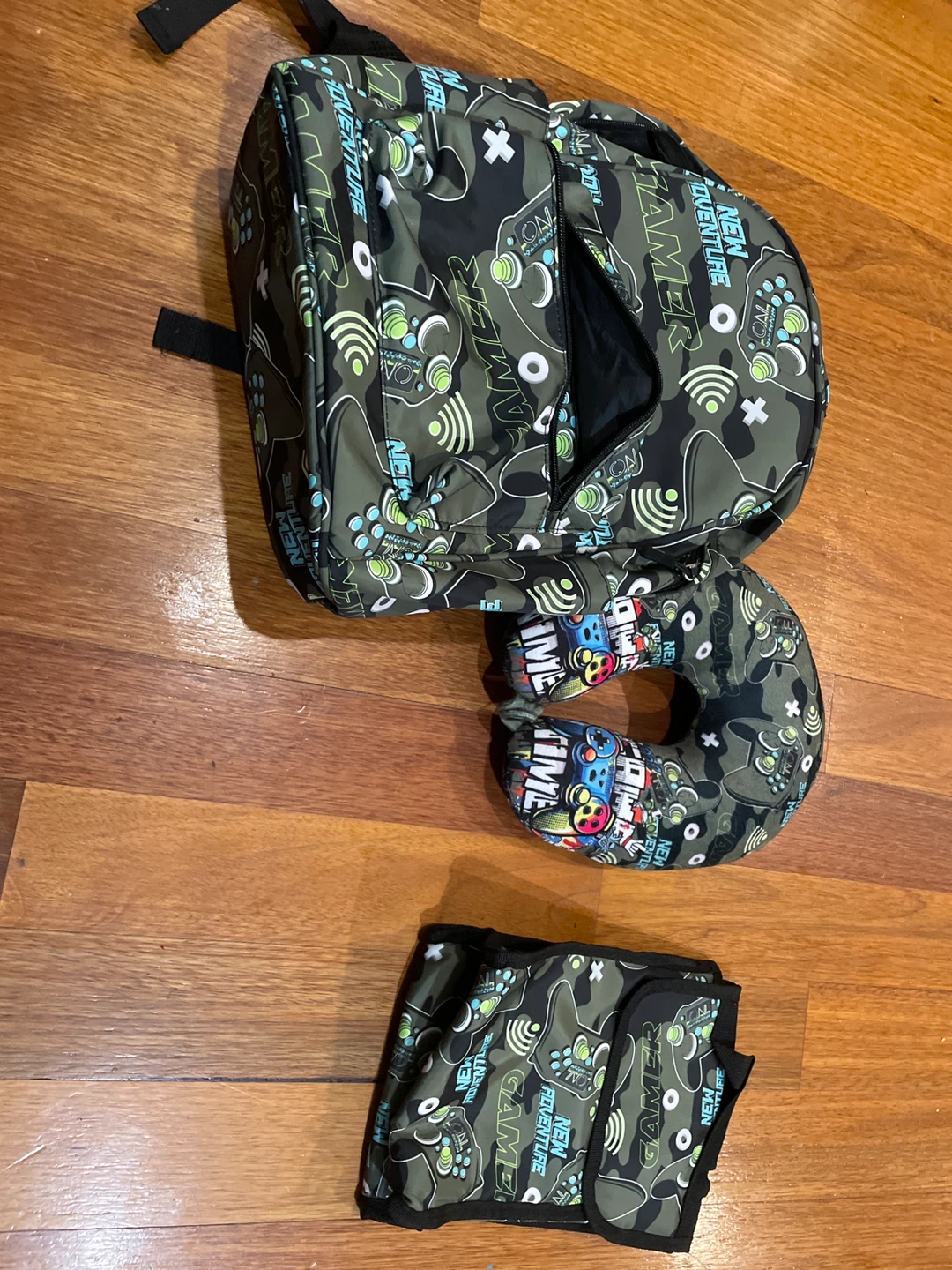Gamer-themed Backpack Set - photo 3