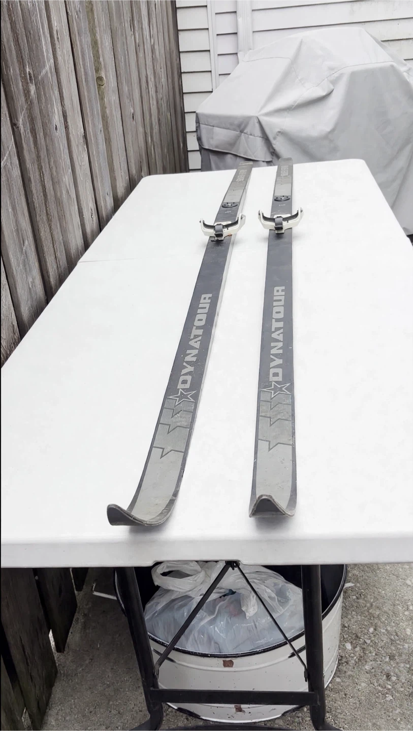 Dynatour Skis with Bindings - photo 2