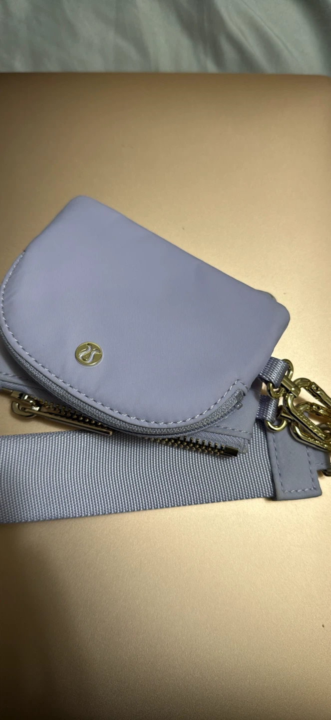 Lululemon wristlet pouch