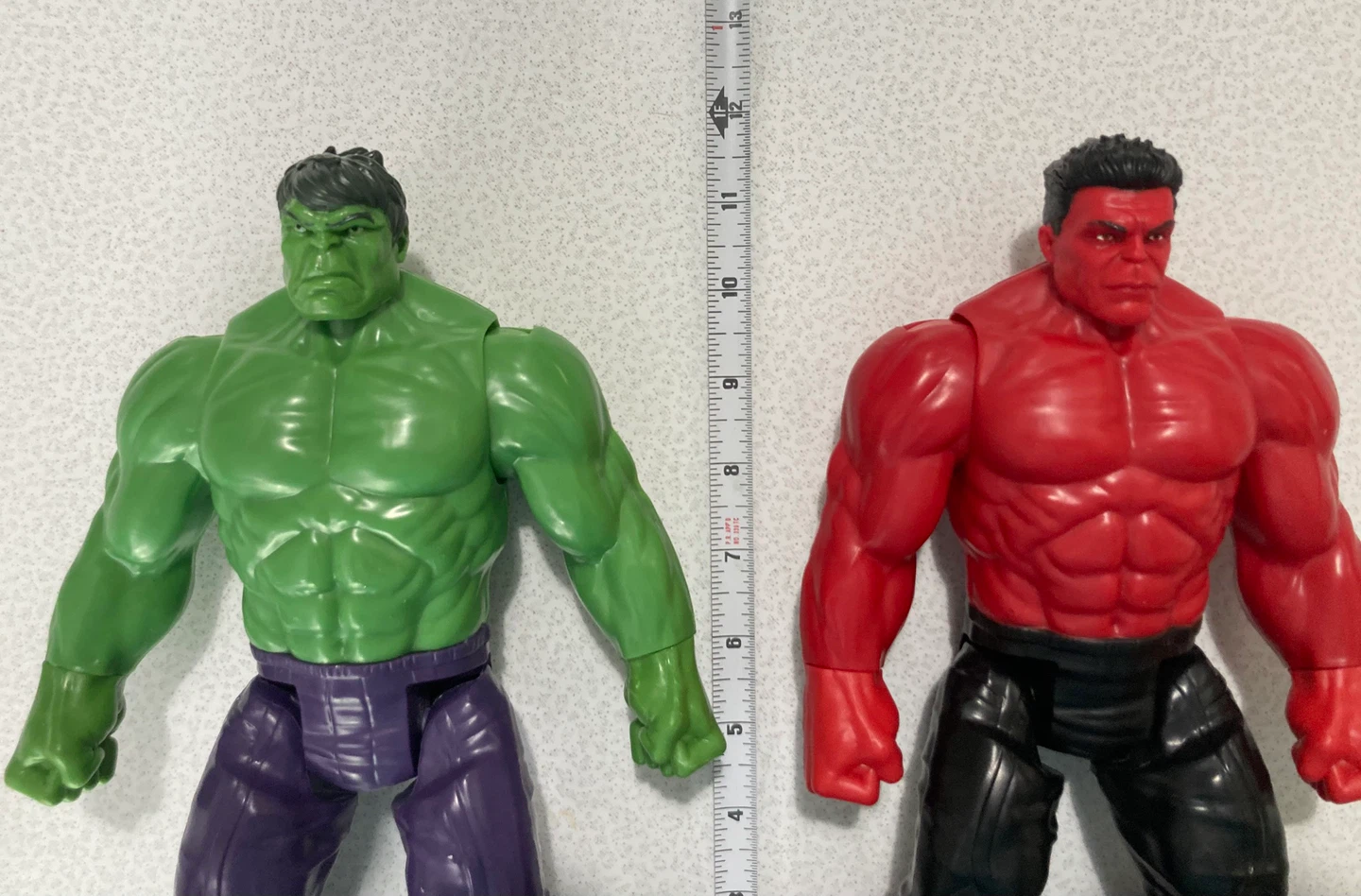 Marvel Comics Hulk and Red Hulk Action Figure Set - photo 3