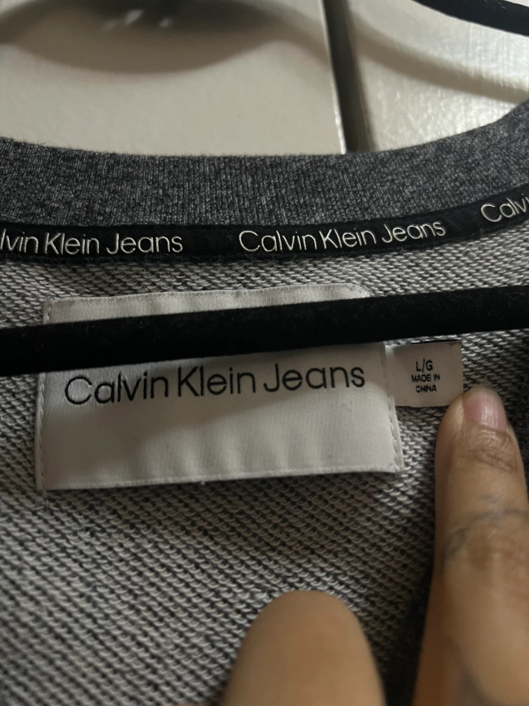 Calvin Klein Sweatshirt - photo 2
