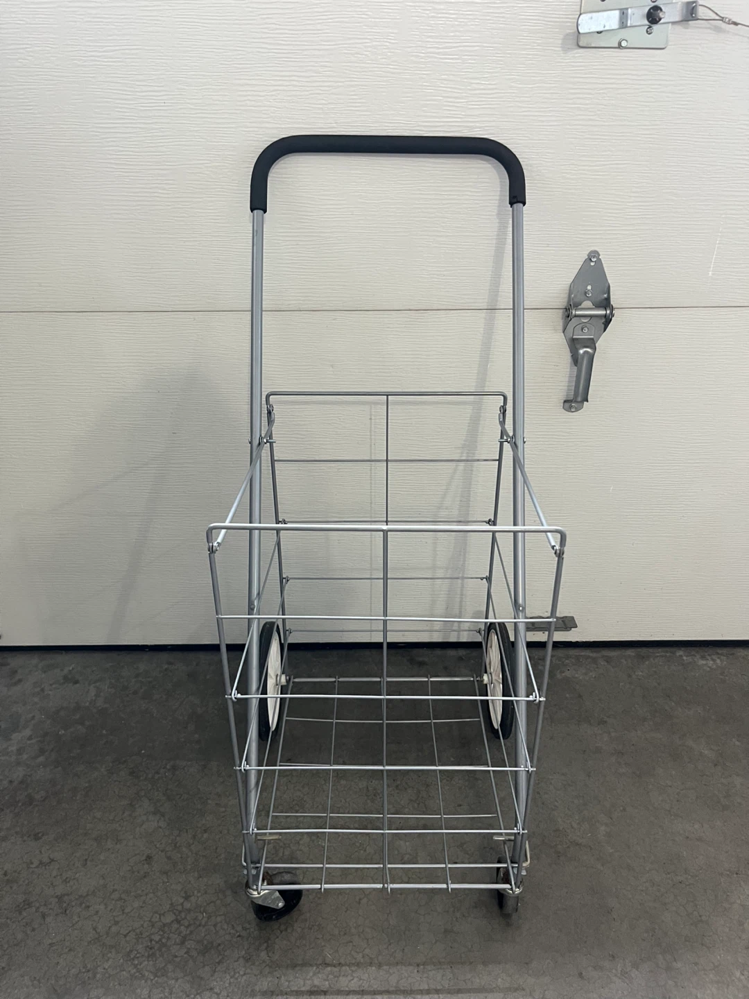 Collapsible Metal Shopping Cart - photo 2