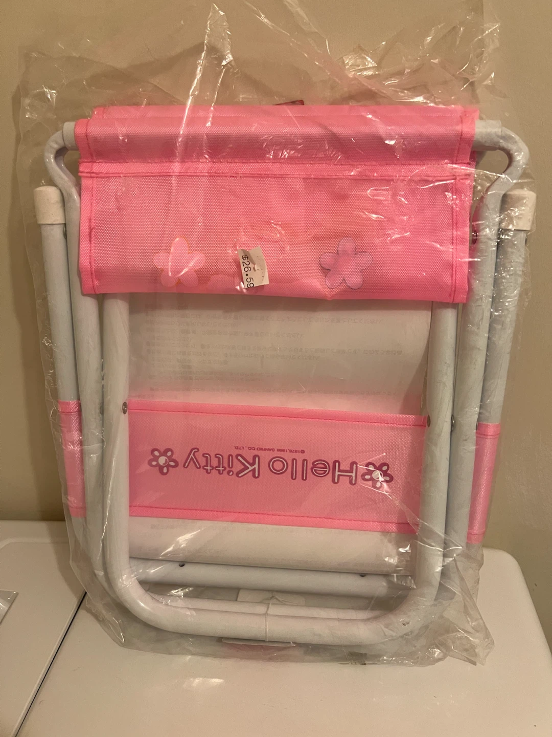 Sanrio Hello Kitty Garden Mini Chair - photo 2