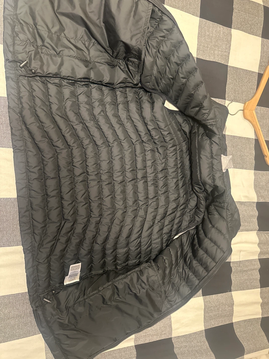 Columbia Black Down Vest - photo 2