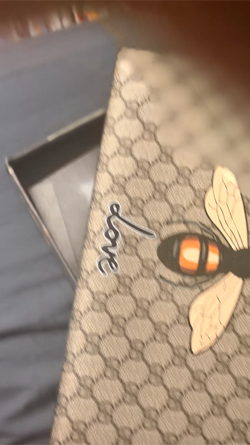 Gucci Blind for Love Bee Pouch - photo 2