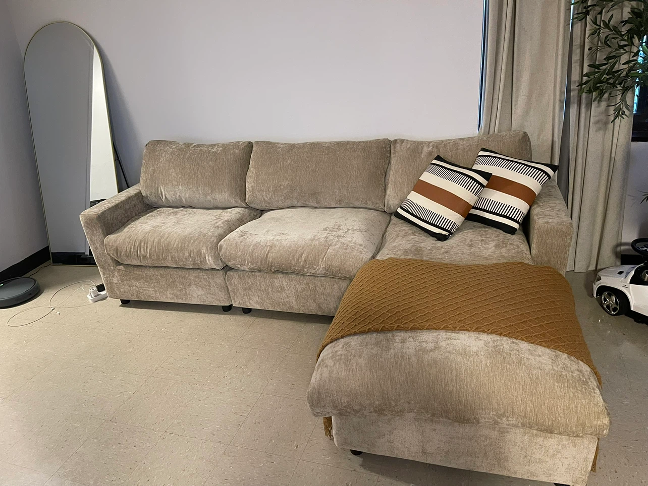 Beige Sectional Sofa with Ottoman - photo 3